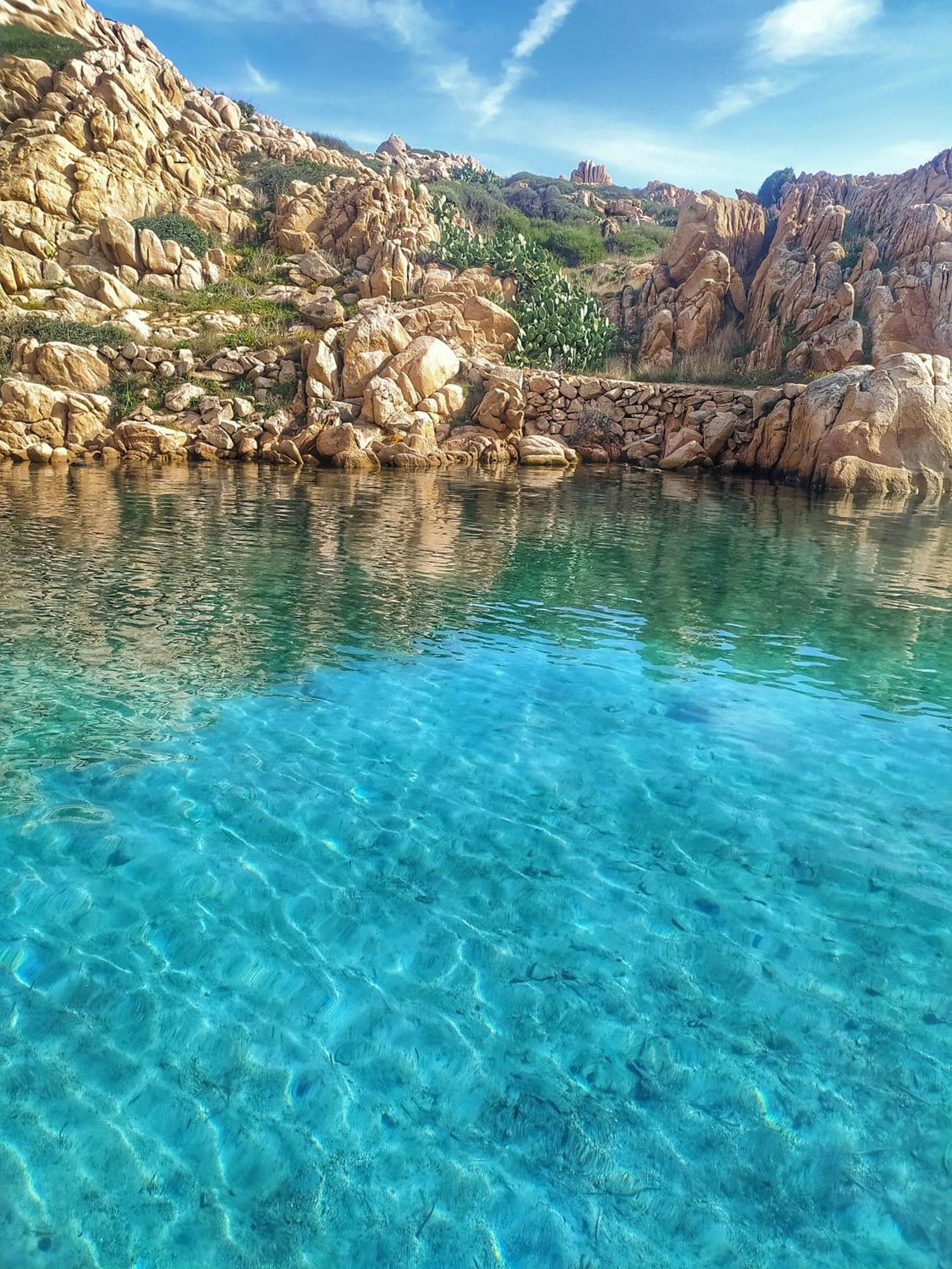 Appartamento Vista Mare A La Maddalena Exterior photo